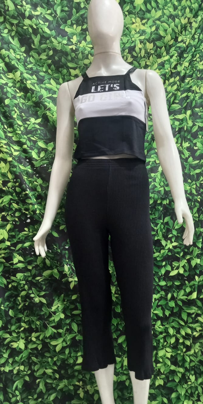 Conjunto Calça e Blusinha